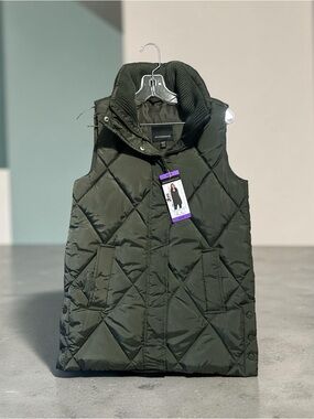 Women's Quilted Puffer Vest - Olive Green